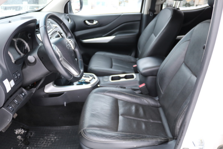 1416785-82 Nissan Navara Double Cab 2.3 dCi 4WD Automatic, 190hp, 2017