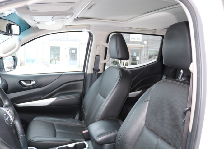 1416785-83 Nissan Navara Double Cab 2.3 dCi 4WD Automatic, 190hp, 2017