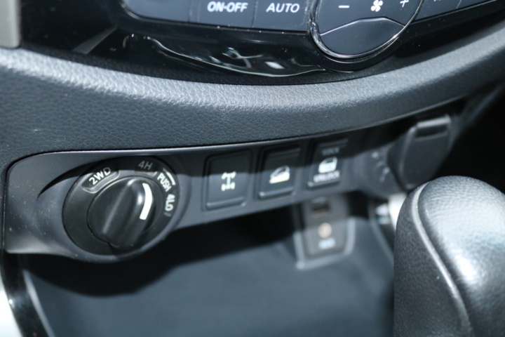 1416785-93 Nissan Navara Double Cab 2.3 dCi 4WD Automatic, 190hp, 2017