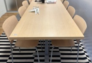 1410950 Konferensbord, TV m.m