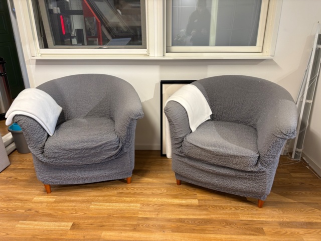 1410950-4 Konferensbord, TV m.m