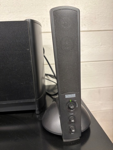 1410950-16 Konferensbord, TV m.m