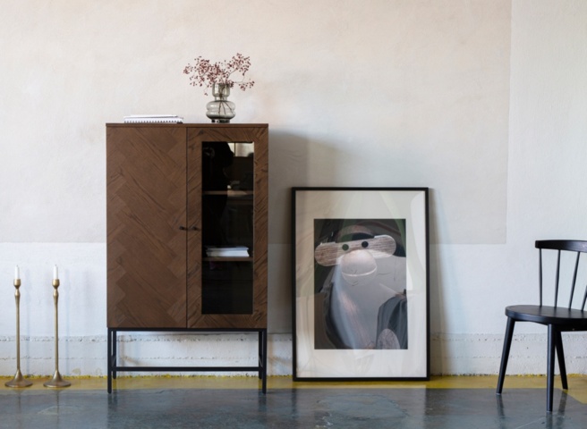 1481913-1 Edge display cabinet in smoked oak