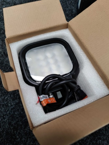 1428278-4 2 st Arbetsstrålkastare LED 80W Award