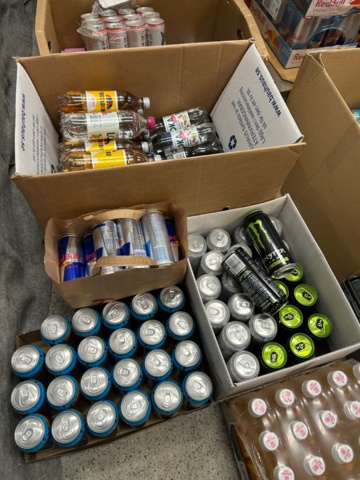 1368286-6 Parti med energidrycker och läsk