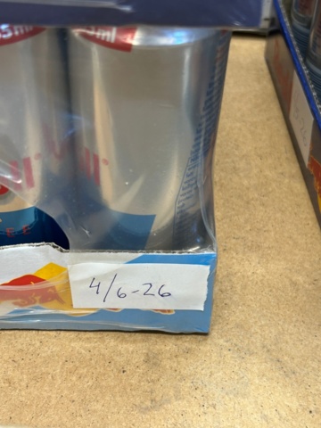 1368286-9 Parti med energidrycker och läsk