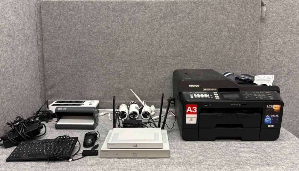 1368289-1 Collection of cash register and electronic components