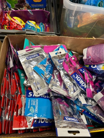 1368287-5 Parti med godis, halstabletter, snacks m.m