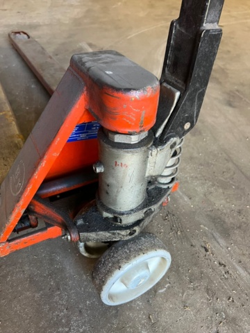 1426505-3 Palldragare BT 2000 kg