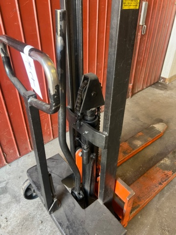 1426507-4 Höglyftande palldragare Kentruck KL 1000