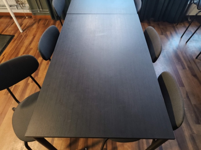 1401294-5 Nine tables with matching chairs