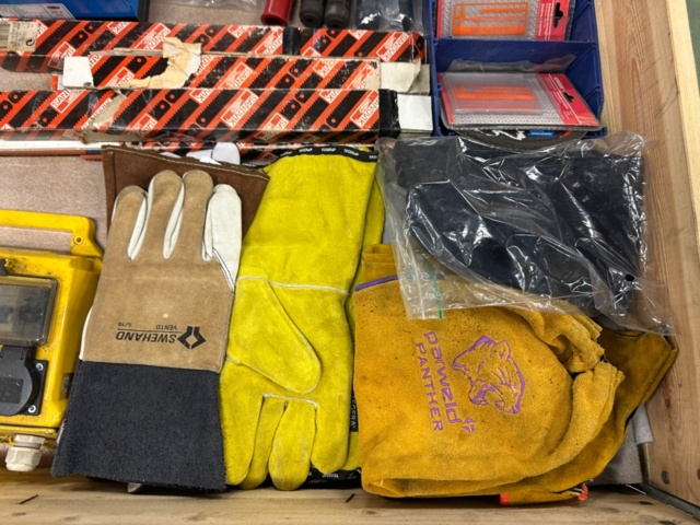 1430344-3 Consumables