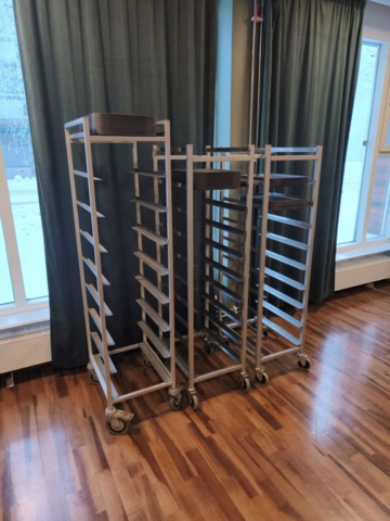 1401297-1 Three tray trolleys with trays