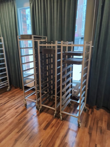 1401297-2 Three tray trolleys with trays