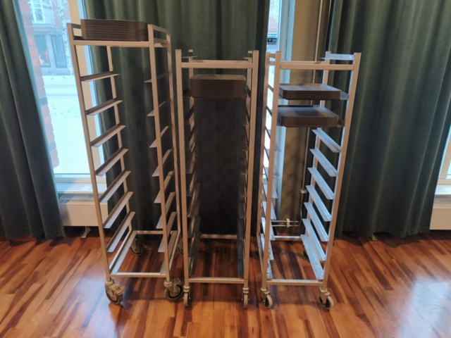 1401297-3 Three tray trolleys with trays