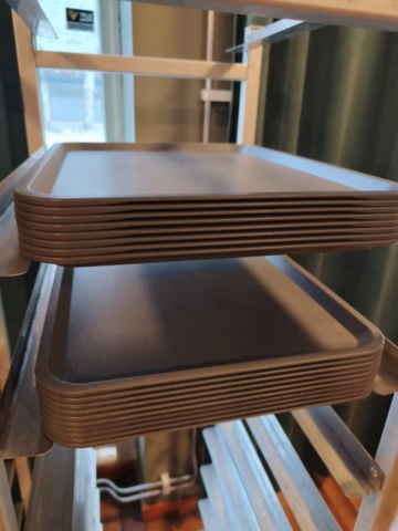 1401297-6 Three tray trolleys with trays