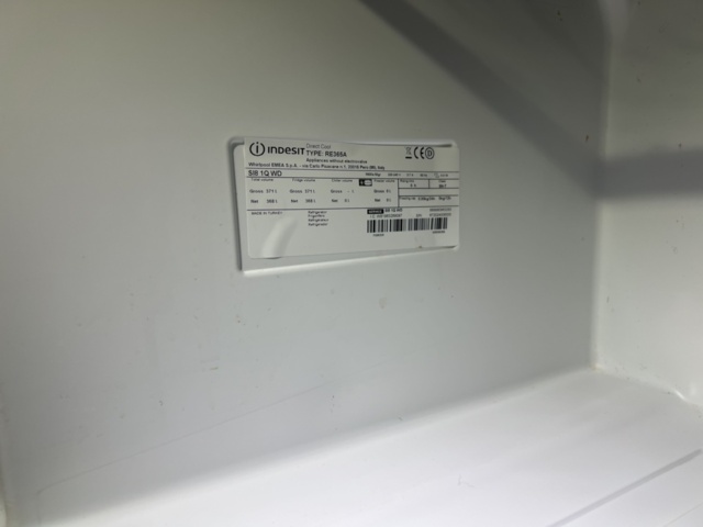 1431730-6 Refrigerators and freezers - Indesit