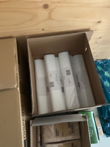 1431731-6 Tables, shelves and supplies