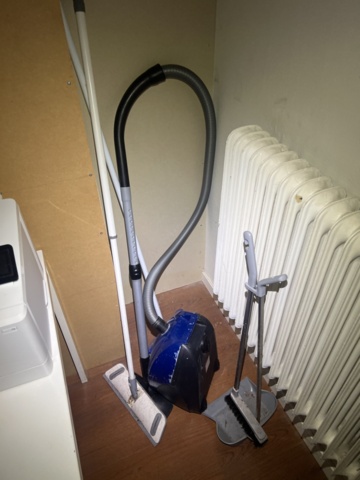 1431737-10 Collection of office and storage equipment