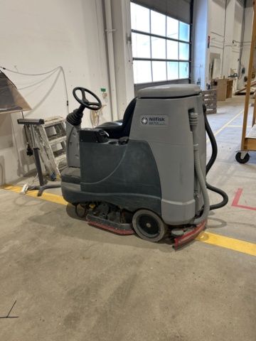 1470222-2 Golvskurmaskin - Nilfisk BR 755
