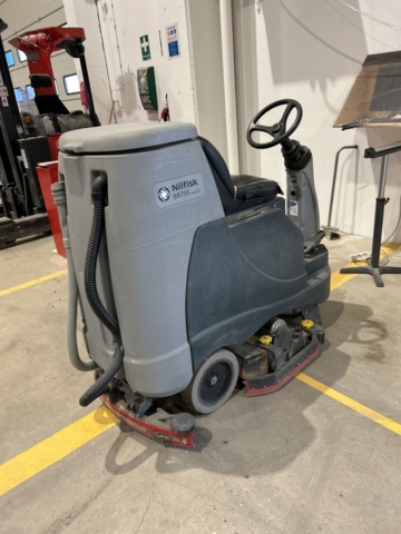 1470222-6 Golvskurmaskin - Nilfisk BR 755