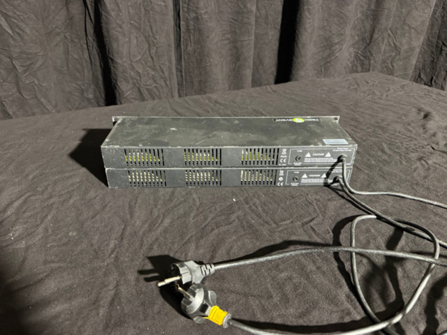 1364016-2 DMX-splitters 2 st - Elation Opto Branch 4