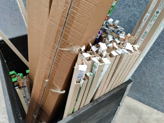 1482091-3 Assortment of fluorescent tubes