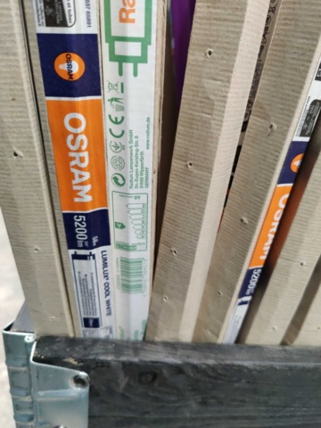 1482091-7 Assortment of fluorescent tubes