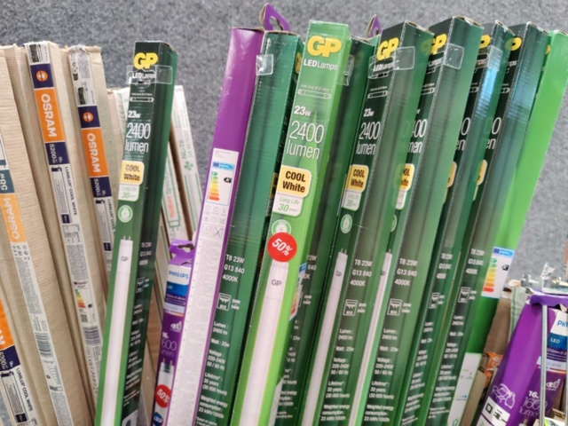 1482091-12 Assortment of fluorescent tubes