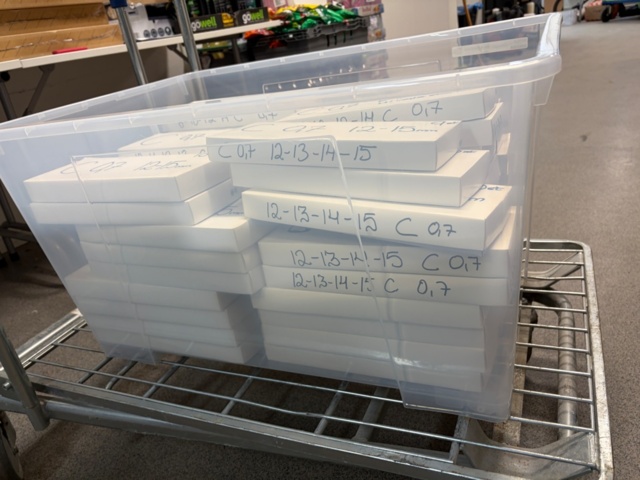 1482748-10 Eyelash extensions approx. 3000 boxes (from 0.6 - 0.16 mm)