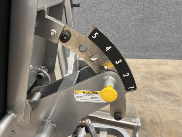 1483049-13 Cybex Eagle Leg Press