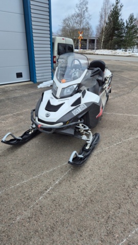 1483116-4 Snowmobile Lynx LTD 600 E-tec 2011