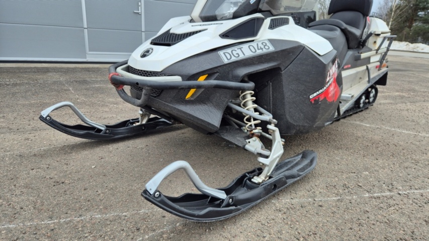 1483116-8 Snowmobile Lynx LTD 600 E-tec 2011