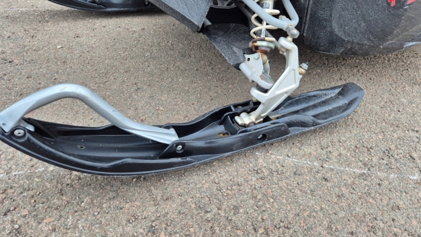 1483116-9 Snowmobile Lynx LTD 600 E-tec 2011