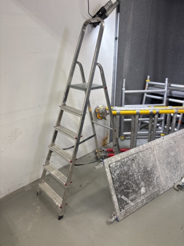 1443823-2 2 ladders, mobile scaffolding Krause