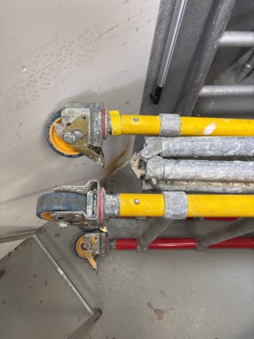 1443823-13 2 ladders, mobile scaffolding Krause