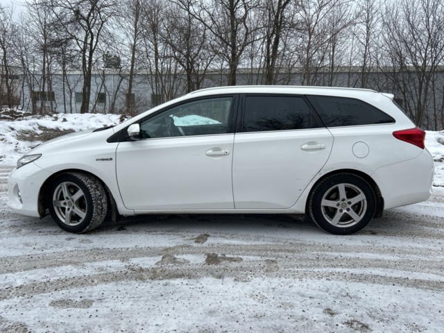 1454956-2 Toyota Auris Touring Sports Hybrid e-CVT, 136hk, 2015