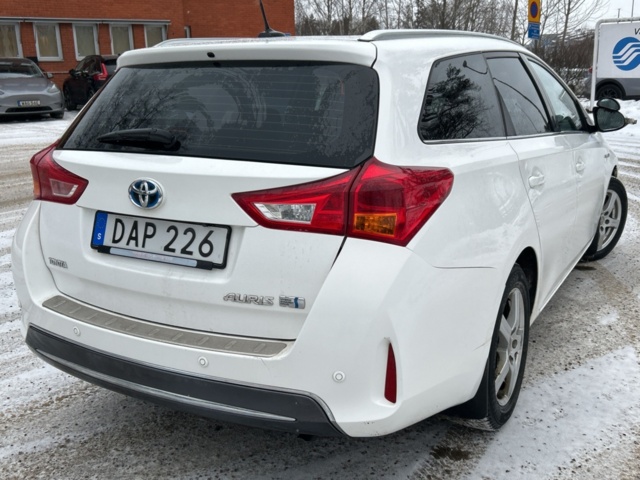 1454956-5 Toyota Auris Touring Sports Hybrid e-CVT, 136hk, 2015