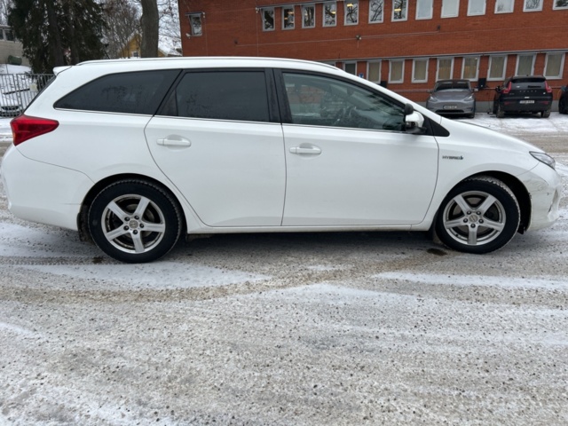 1454956-6 Toyota Auris Touring Sports Hybrid e-CVT, 136hk, 2015