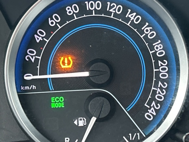 1454956-14 Toyota Auris Touring Sports Hybrid e-CVT, 136hk, 2015