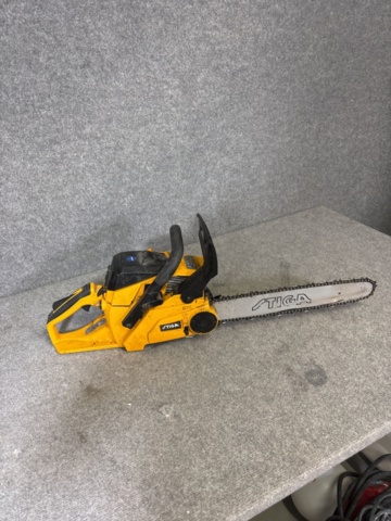 1443826-6 DeWalt miter saw and Stiga chainsaw