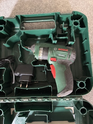 1443827-1 Bosch power tool package, saw, drill, clipper