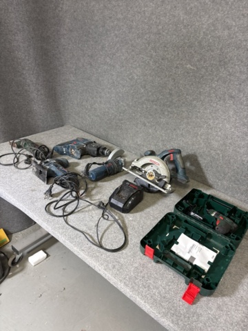1443827-2 Bosch power tool package, saw, drill, clipper