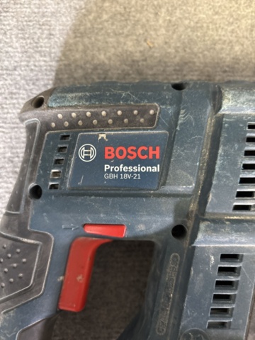 1443827-21 Bosch power tool package, saw, drill, clipper