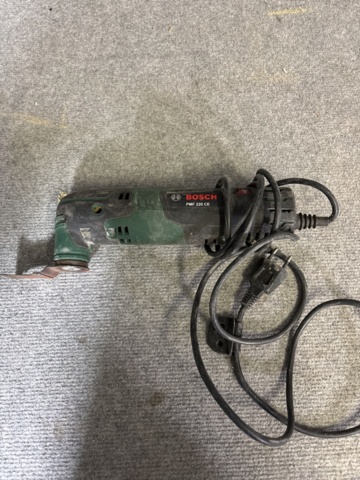1443827-25 Bosch power tool package, saw, drill, clipper
