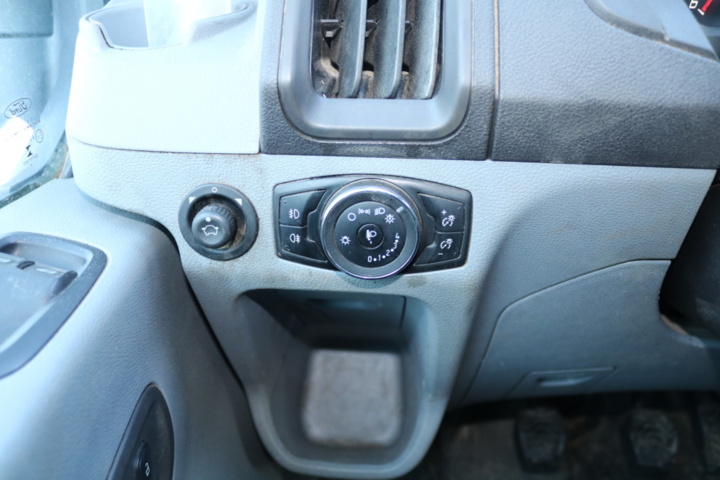 1416789-60 Ford Transit 310 Chassis Cab 2.0 TDCi Manual, 130hp, 2018