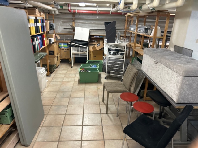 1411041-1 Samling med inredning, förvaring och gardintillbehör