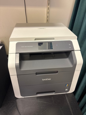 1411002-2 Office furniture and equipment including desks, chairs, shelves and electronics