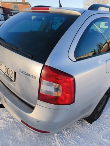 1401319-39 Škoda Octavia Combi 1.6 TDI Manual, 105hp, 2010