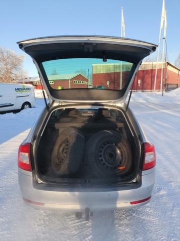 1401319-58 Škoda Octavia Combi 1.6 TDI Manual, 105hp, 2010